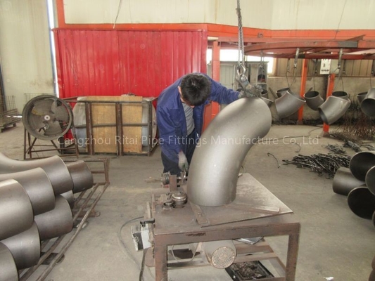 Штуцеры 180 сварного соединения встык ASME B16.48 локоть редуктора 90 градусов углерода 45 градусов стальной